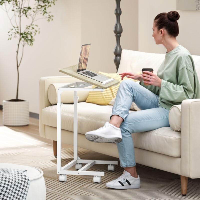 Beyaz Meşe Rengi Metal ve Yonga Levha Yükseklik Ayarlı Eğilebilir Tekerlekli Yan Sehpa-55x36x83 cm - 111456