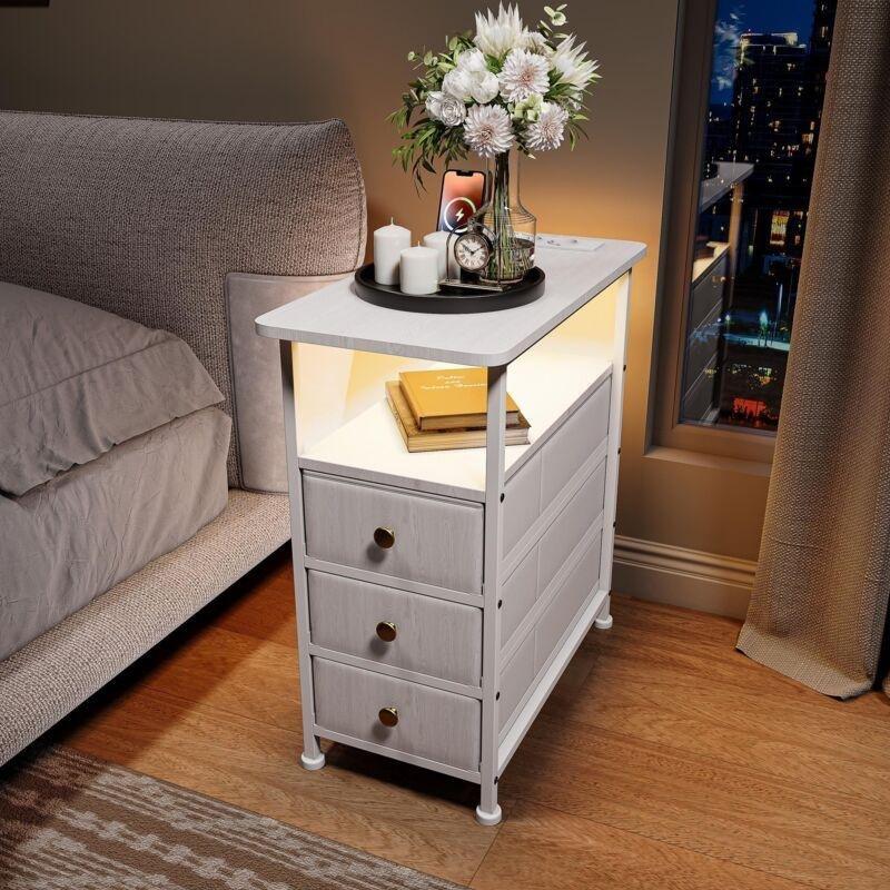 Beyaz Metal MDF Şarj İstasyonlu LED Işıklı Tekerlekli Yan Sehpa-60x30x62 cm - 111578