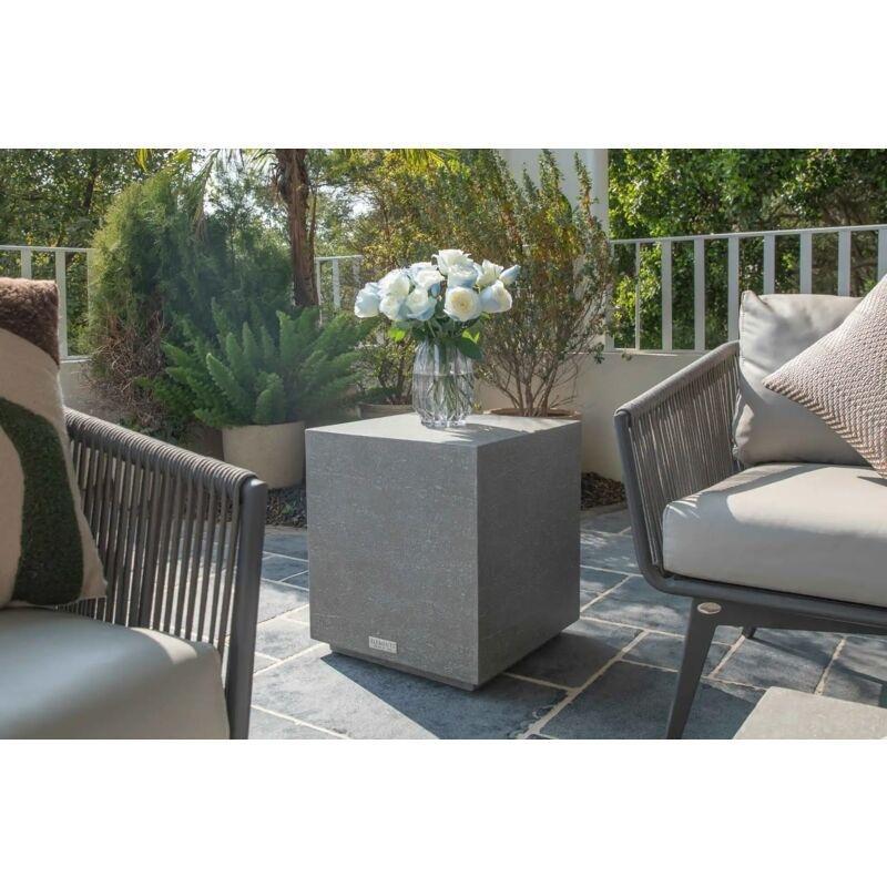 Gri Cam Elyaf Takviyeli Beton Kompakt Traverten Yan Sehpa-45x45x51 cm - 112117