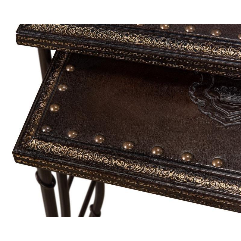 Kahverengi Deri Kaplamalı Oymalı Demir Zigon Sehpa 41 cm 97 cm - 108448