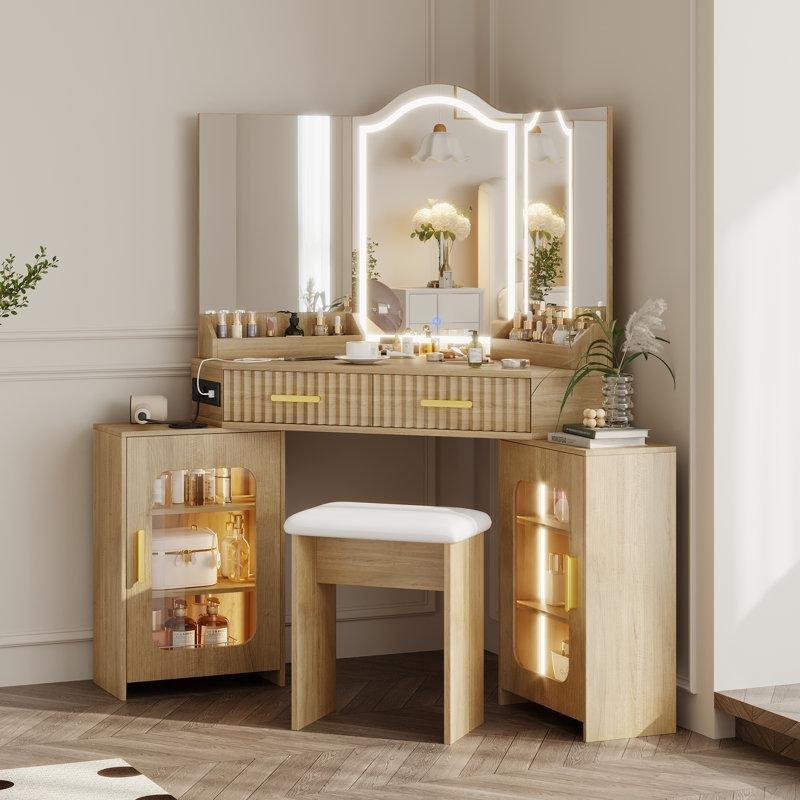 Ahşap Rengi MDF LED Işıklı Üç Aynalı ve Şarj İstasyonlu Köşe Makyaj Masası - 106 cm - 121369