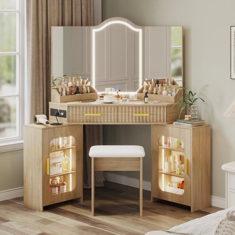 Ahşap Rengi MDF LED Işıklı Üç Aynalı ve Şarj İstasyonlu Köşe Makyaj Masası - 106 cm - 121369