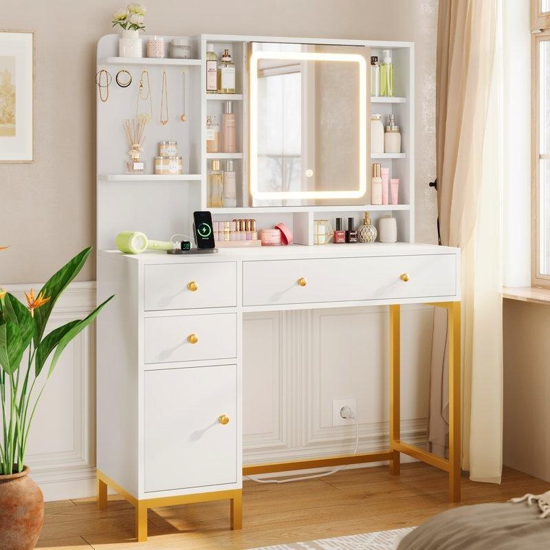 Beyaz Gold Detaylı LED Işıklı ve Şarj İstasyonlu Makyaj Masası - 99 cm - 121603