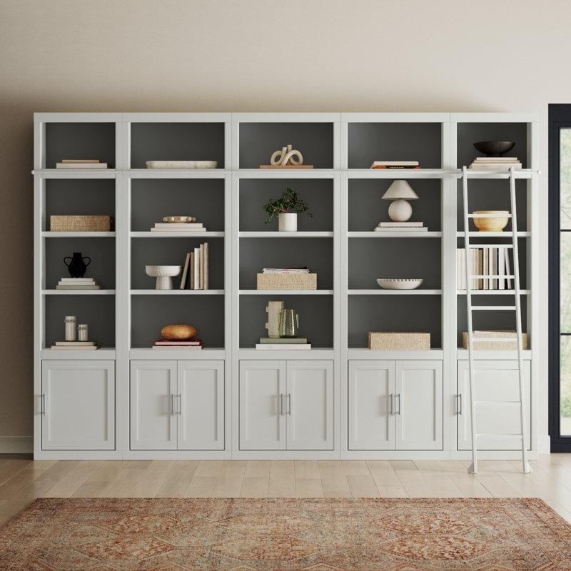 Beyaz Masif ve Endüstriyel Ahşap Merdivenli 15 Raflı 8 Kapaklı Kitaplık - 356x241 cm - 141658