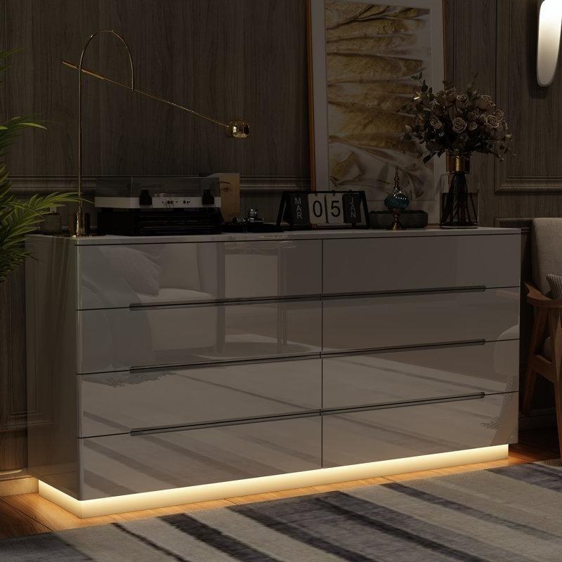 Beyaz Parlak MDF ve Masif Ahşap 8 Çekmeceli LED Işıklı Şifonyer - 160 cm - 122626