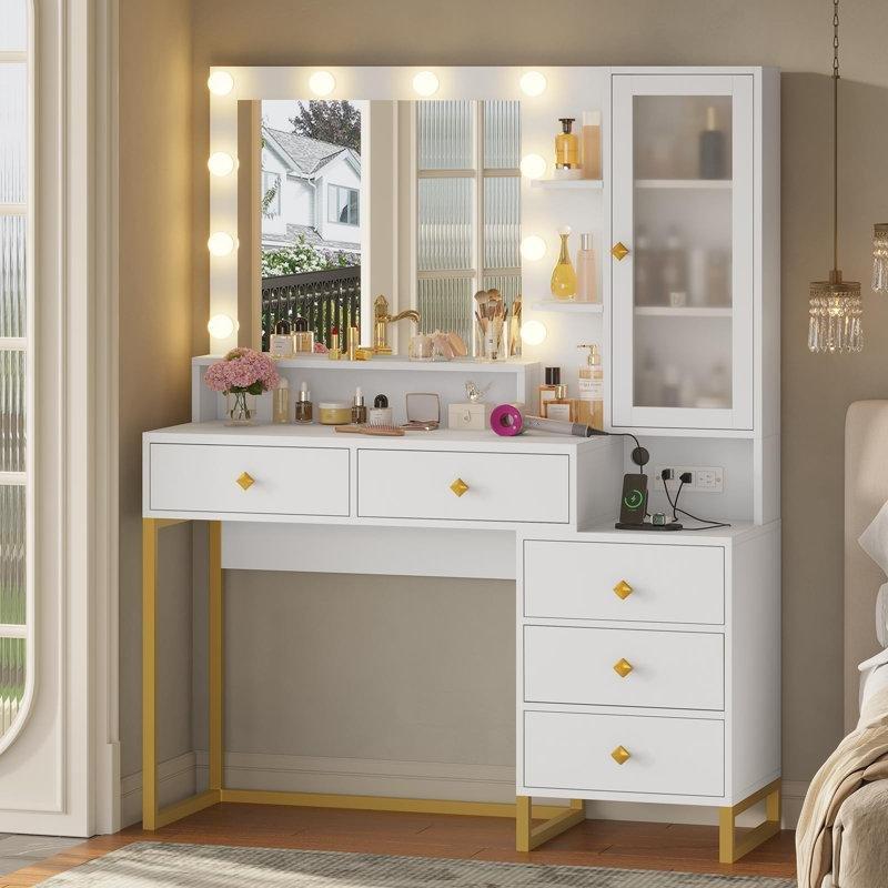 Beyaz ve Gold Metal Ahşap 10 LED Işıklı Priz ve USB Çıkışlı Cam Dolaplı Makyaj Masası - 101x41x143 cm - 121867