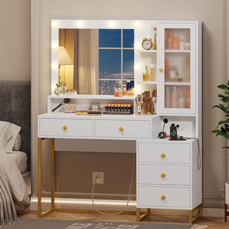 Beyaz ve Gold Metal Ahşap 10 LED Işıklı Priz ve USB Çıkışlı Cam Dolaplı Makyaj Masası - 101x41x143 cm - 121867