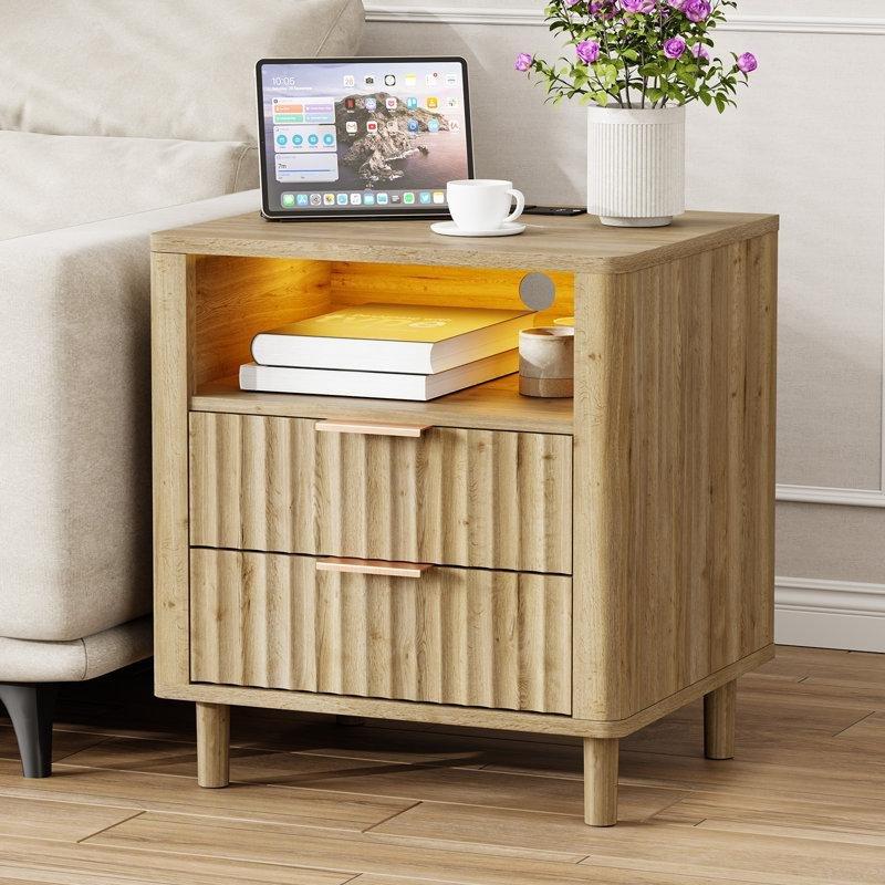 Doğal Ahşap Dokulu MDF LED Işıklı ve Şarj İstasyonlu Yivli İkili Komodin Seti - 40x45x60 cm - 127118