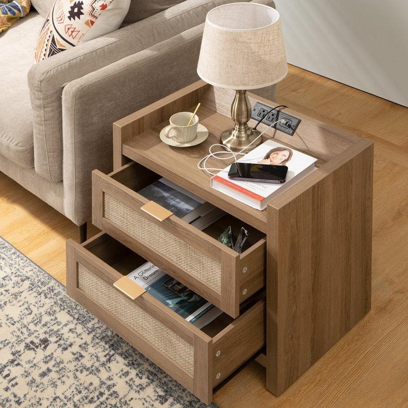 Meşe Rengi Ahşap ve Rattan Detaylı Prizli Komodin - 60x40x56 cm - 127247