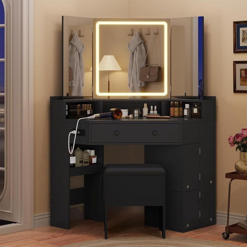 Siyah Ahşap LED Işıklı Şarj İstasyonlu 3 Kanatlı Aynalı Makyaj Masası - 108 cm - 121345