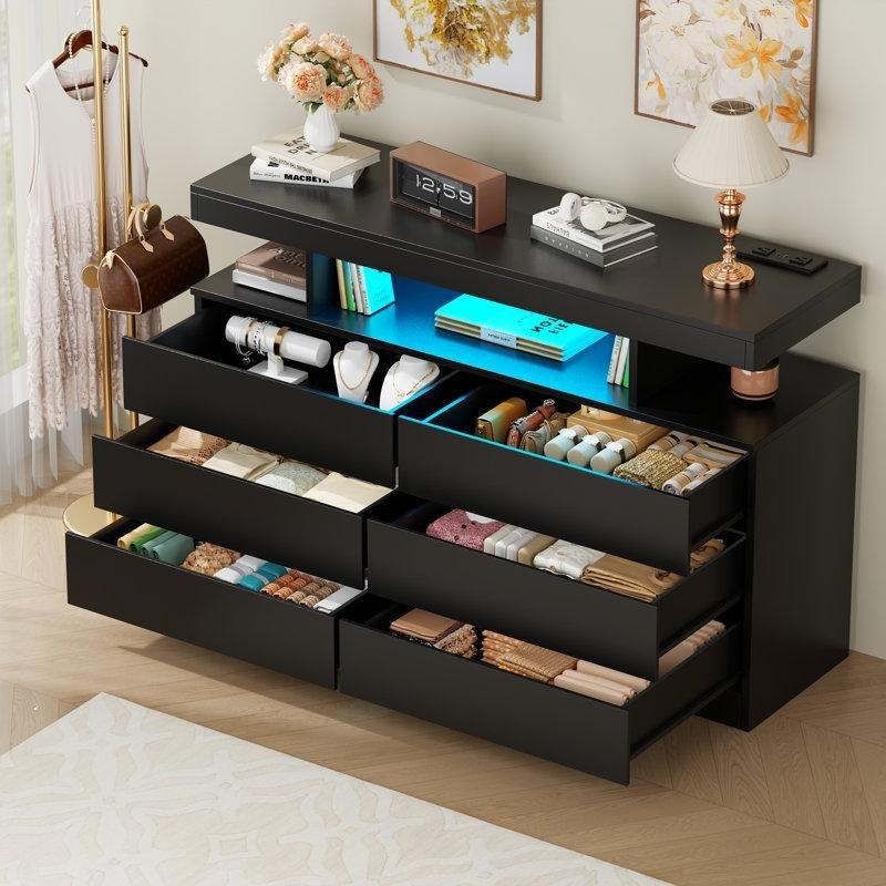 Siyah MDF LED Aydınlatmalı ve Şarj İstasyonlu 6 Çekmeceli Şifonyer - 121x41x83 cm - 122848