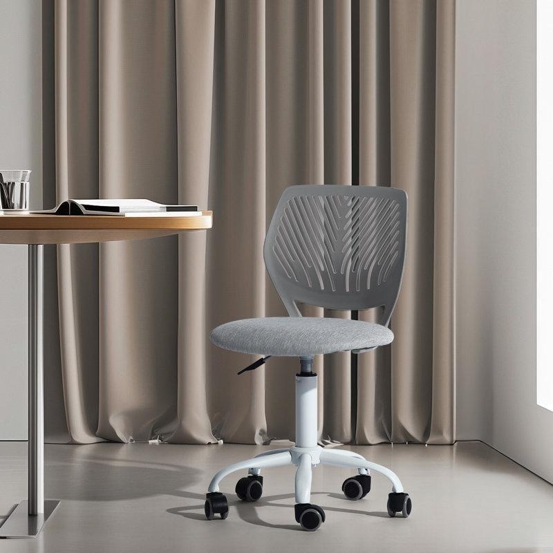 Beyaz Plastik Fileli Yüksekliği Ayarlanabilir Döner Tekerlekli Çocuk Sandalyesi - 146658