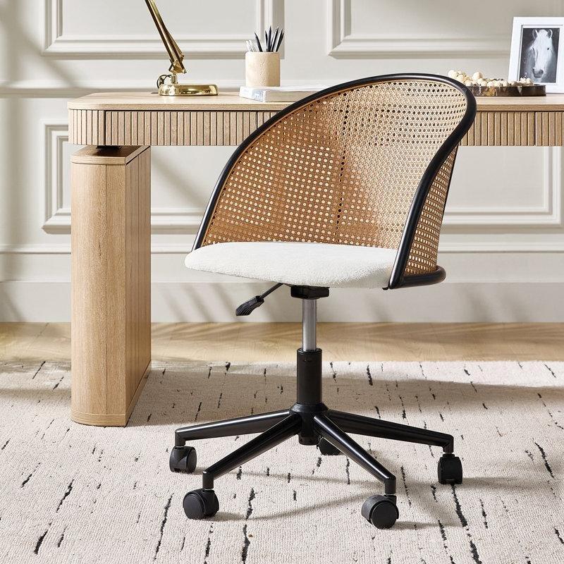 Beyaz Polyester Döner Tekerlekli Rattan Sandalye - 146274