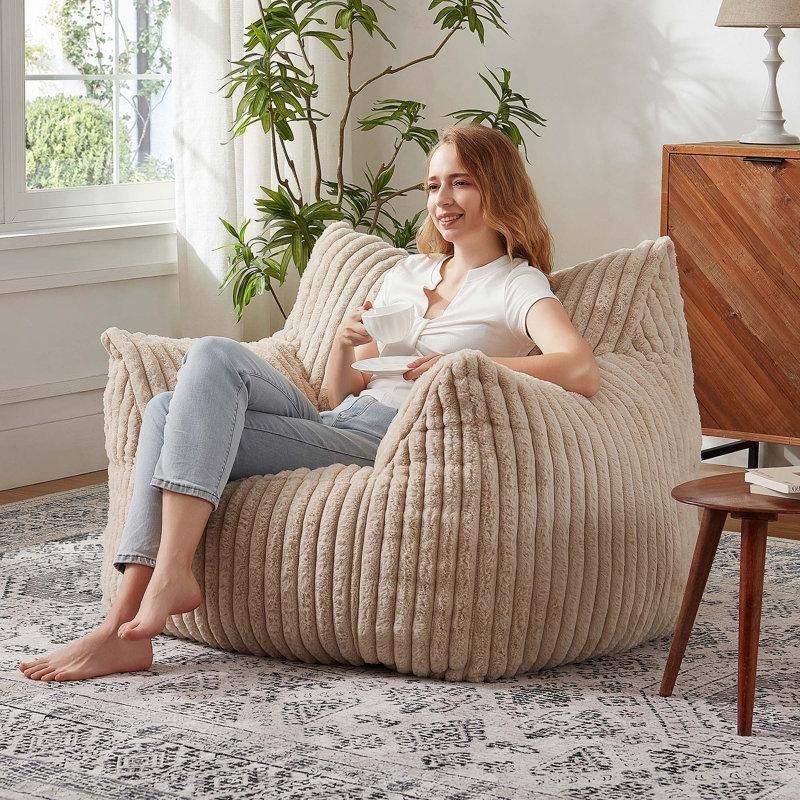 Çizgili Suni Kürk Sırtlıklı ve Kolçaklı Memory Foam Puf Koltuk - 115x100 cm - 157453