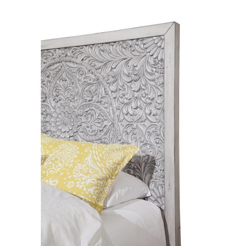 Eskitme Gri Maun Masif Ahşap Oyma Detaylı Panel Yatak Başlığı - 206x163 cm - 144594