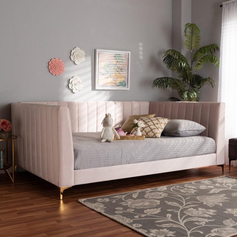 Kadife Döşemeli Dikey Kanallı Metal Ayaklı Divan Karyola - 148x230 cm - 142756