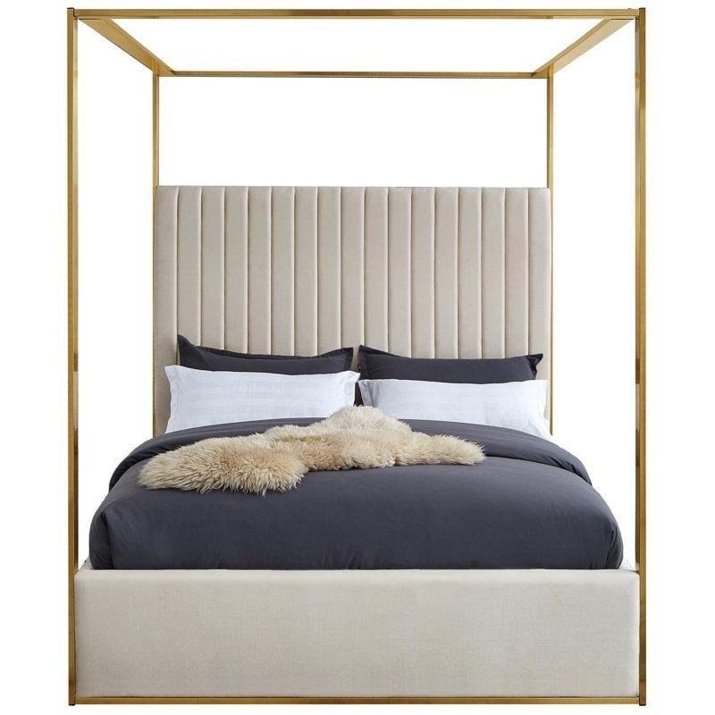 Krem Kadife Fırçalanmış Pirinç Metal İskeletli Derin Kanal Kapitone Cibinlikli Karyola - 210x220 cm - 142468
