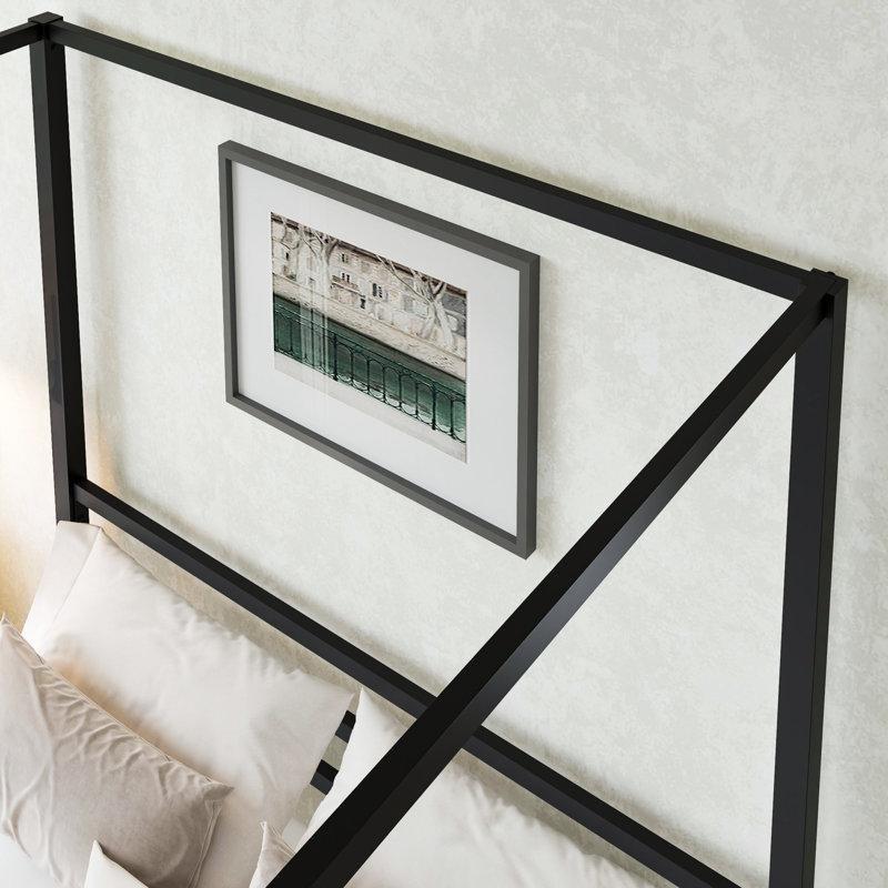 Metal İskeletli Sessiz Tasarım Cibinlikli Karyola - 153x211 cm - 142528