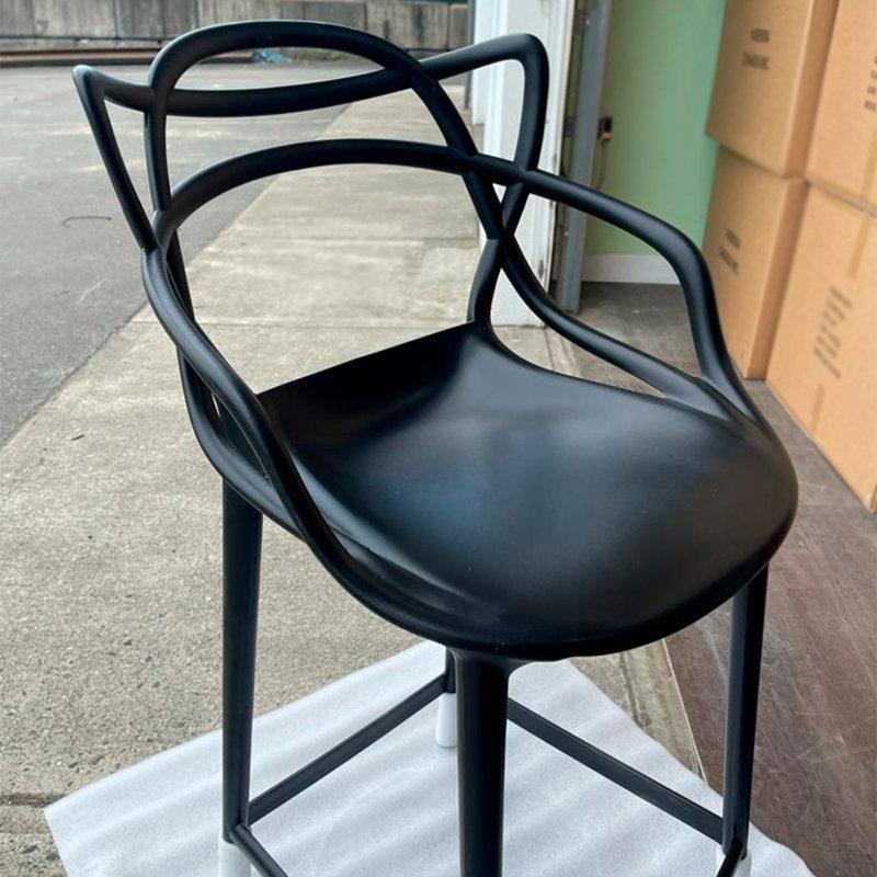 Siyah İstiflenebilir Alçak Sırtlı 2li Set Plastik Bar Sandalyesi - 74 cm - 148326