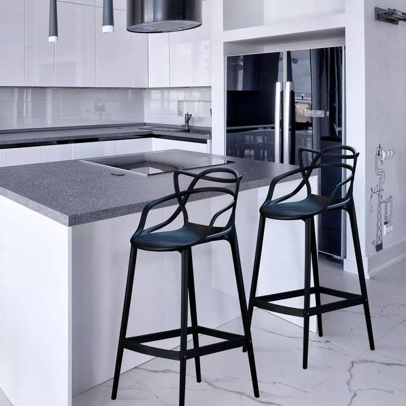 Siyah Kolçaklı İstiflenebilir Çapraz Sırtlı 2li Set Plastik Bar Sandalyesi - 67 cm - 148383
