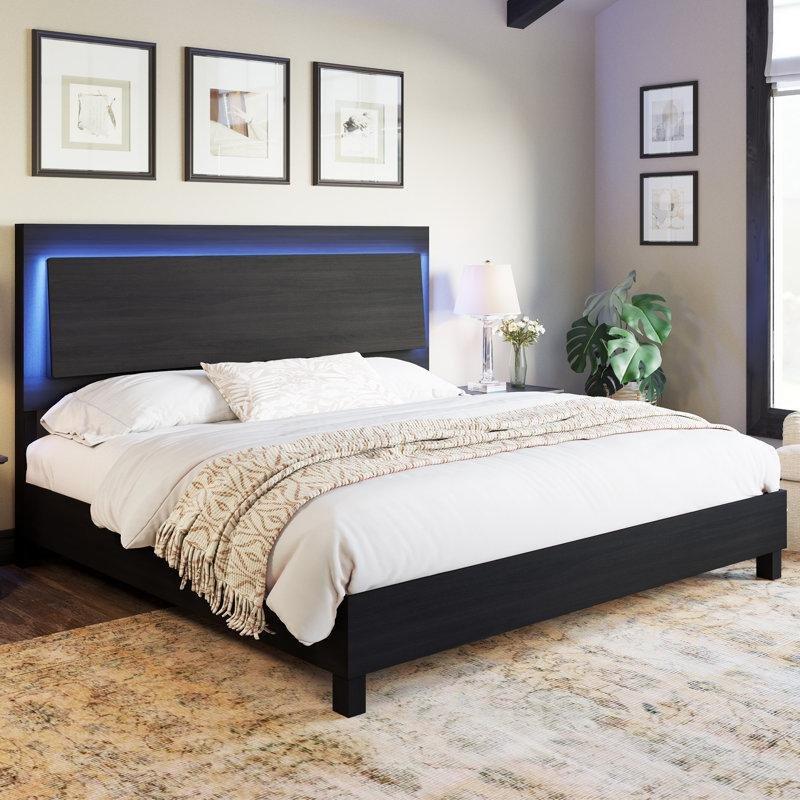 Siyah Masif ve Endüstriyel Ahşap LED Başlıklı Karyola - 153x209 cm - 142384