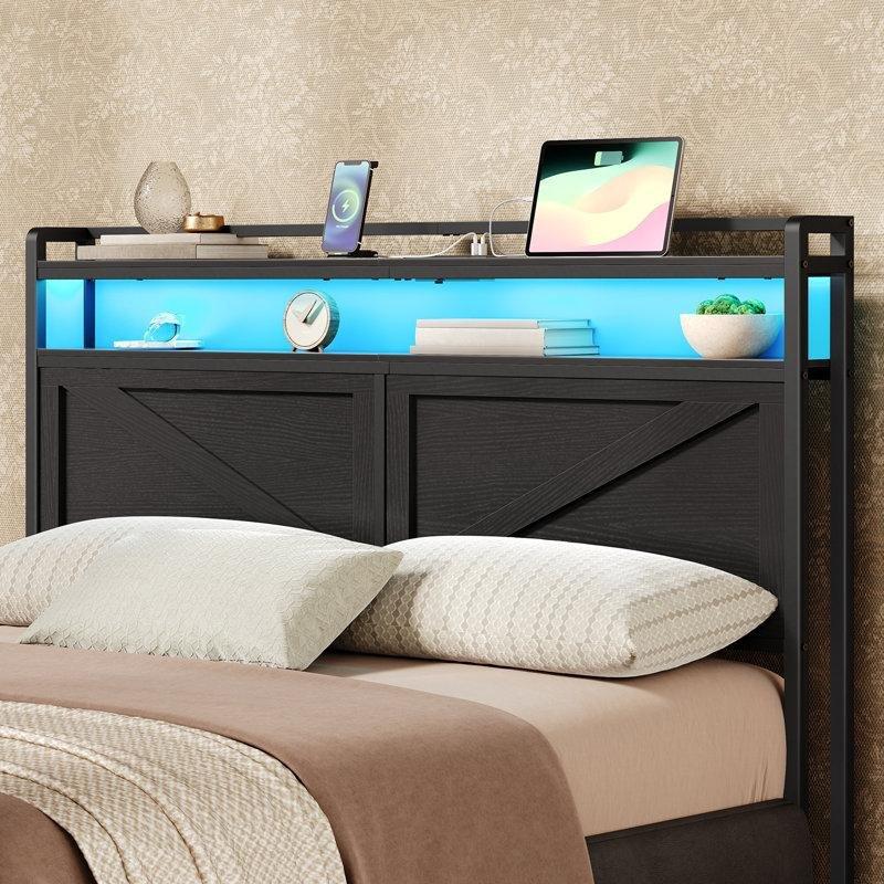 Siyah Metal Çerçeveli Raflı LED Işıklı ve Şarj İstasyonlu Yatak Başlığı - 153 cm - 144777