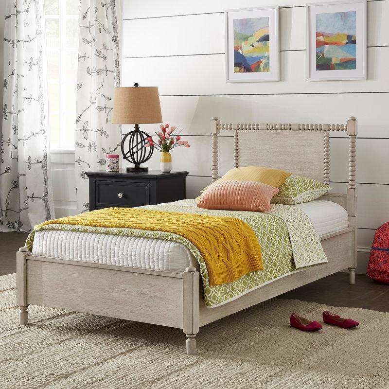 Antik Beyaz Masif Ahşap ve MDF Tornalı Ayaklı Bohem Platform Karyola - 163x217 cm - 182164