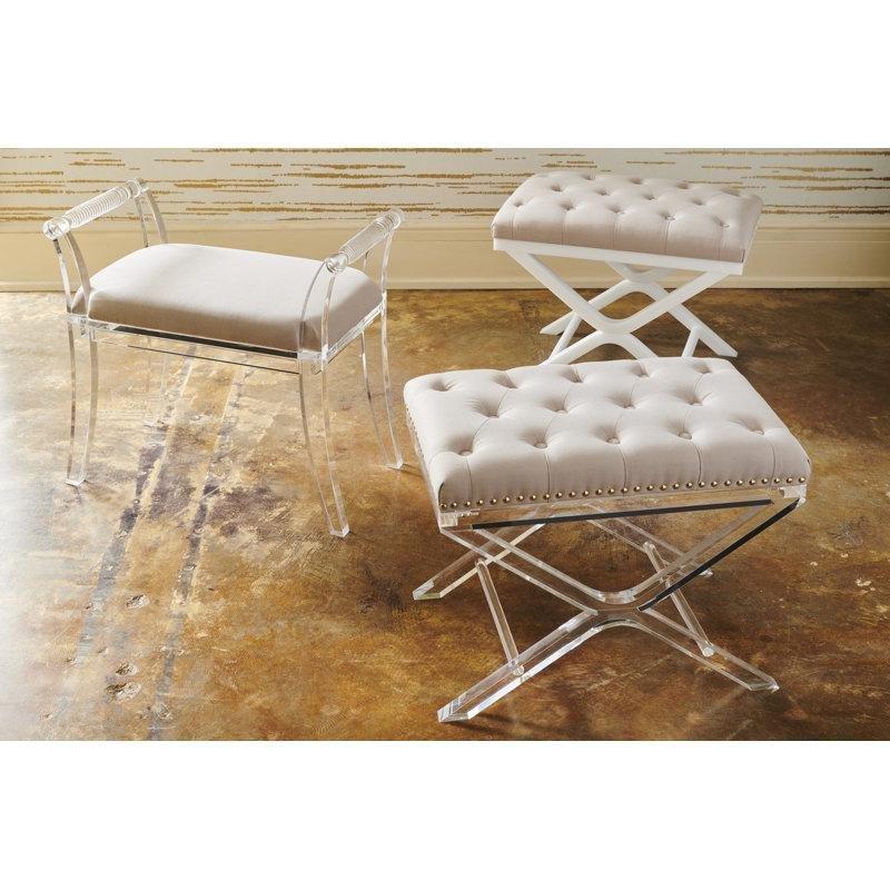Bej Kapitoneli Şeffaf Akrilik Zımba Detaylı Makyaj Masası Pufu - 61x41 cm - 233131