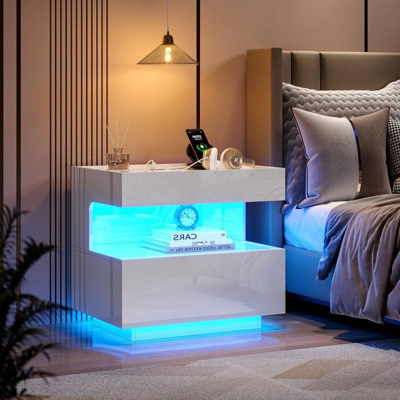 Beyaz MDF LED Aydınlatmalı USB Şarj Portlu 2 Çekmeceli Komodin - 55 cm - 223330