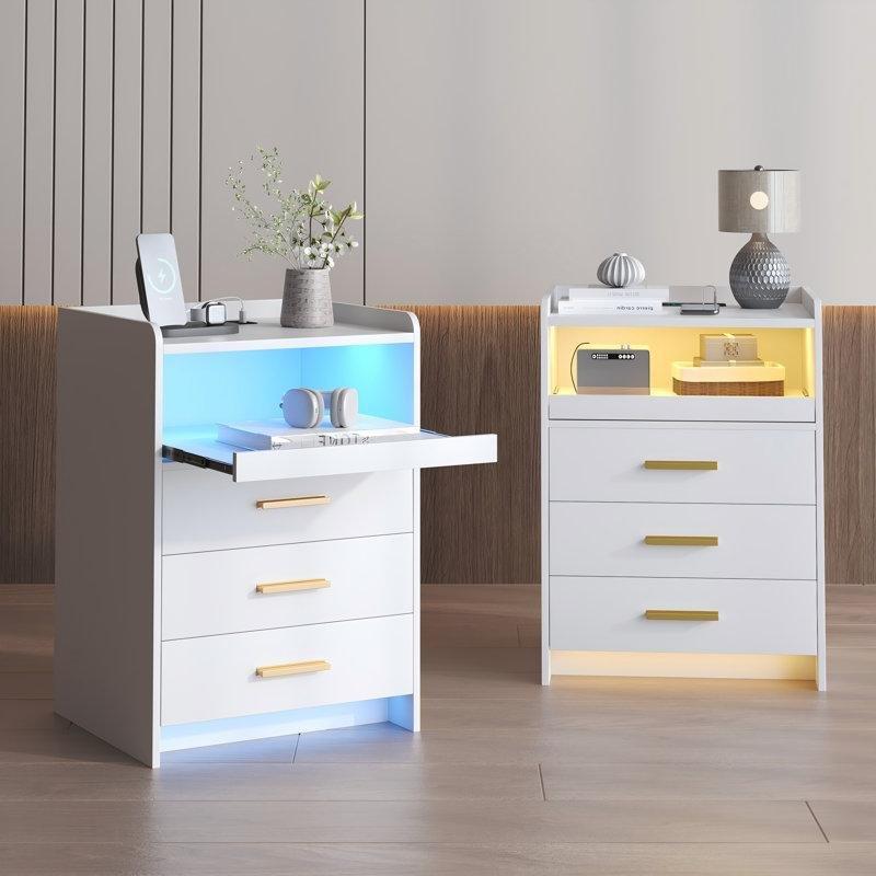Beyaz MDF LED Işıklı ve Kablosuz Şarjlı 3 Çekmeceli İkili Komodin Seti - 224560