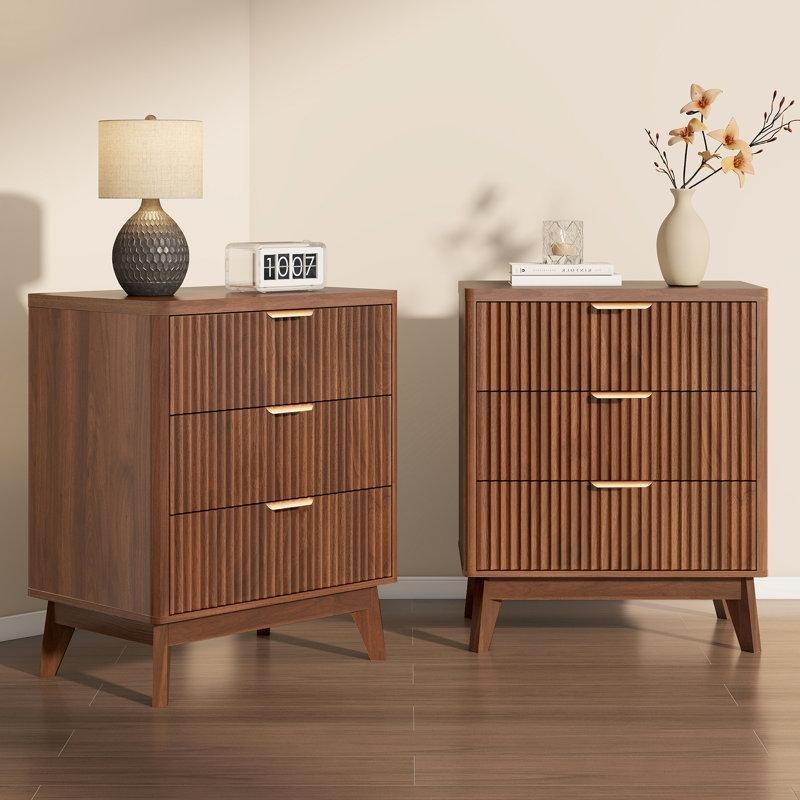 Ceviz Rengi Ahşap Yivli Üç Çekmeceli İkili Komodin Seti - 60x41x72 cm - 223074