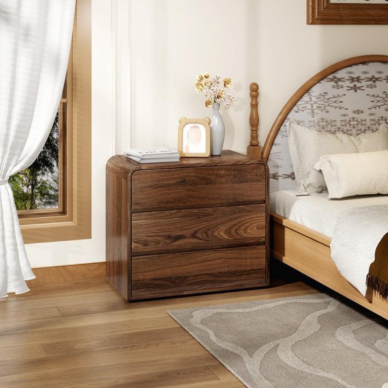 Ceviz Rengi Masif Ahşap Üç Çekmeceli Ayarlanabilir Bölmeli Komodin - 72 cm - 224329