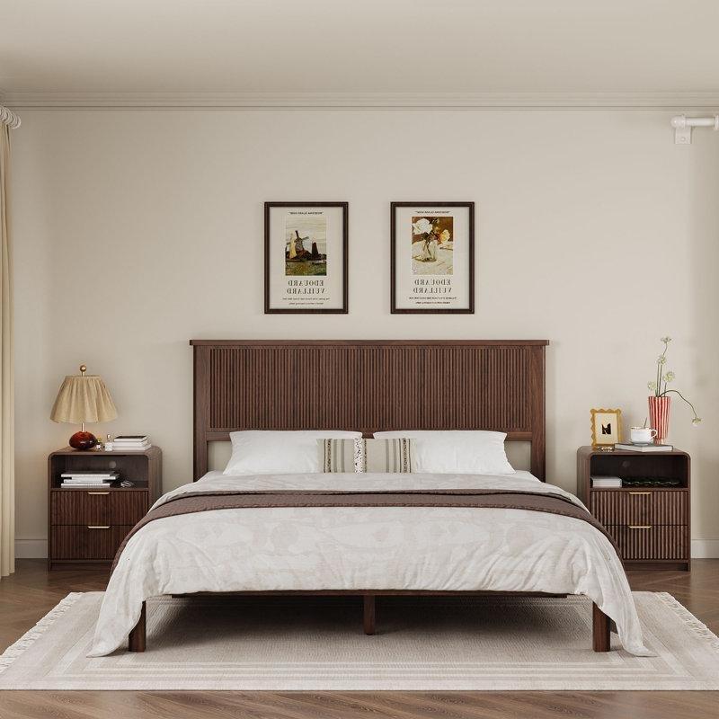Ceviz Rengi Masif ve MDF Ahşap Yivli Prizli İkili Komodin Seti - 60x56x41 cm - 223250