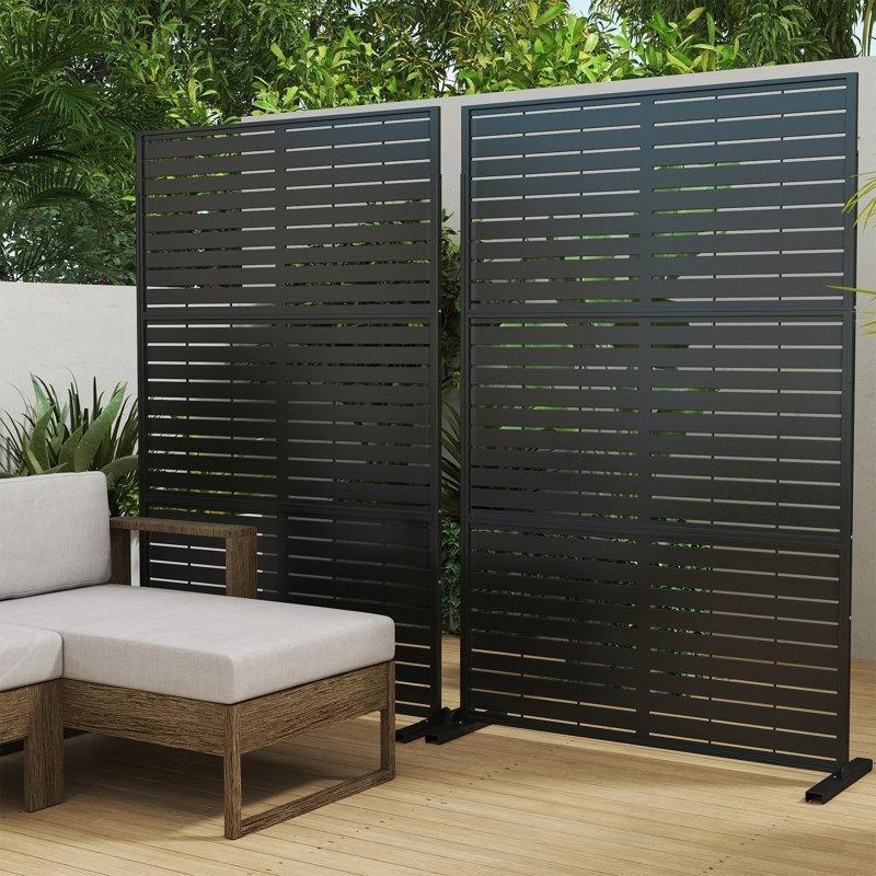 JAMAL ZEIN Yüksek Tavanlı Mermer Panel ve Altın Detaylı Lüks TV Ünitesi