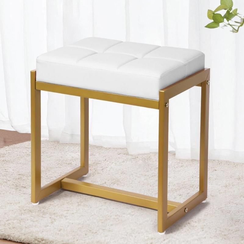 Gold Metal Suni Deri Döşemeli Makyaj Masası Pufu - 45x43x30 cm - 233401