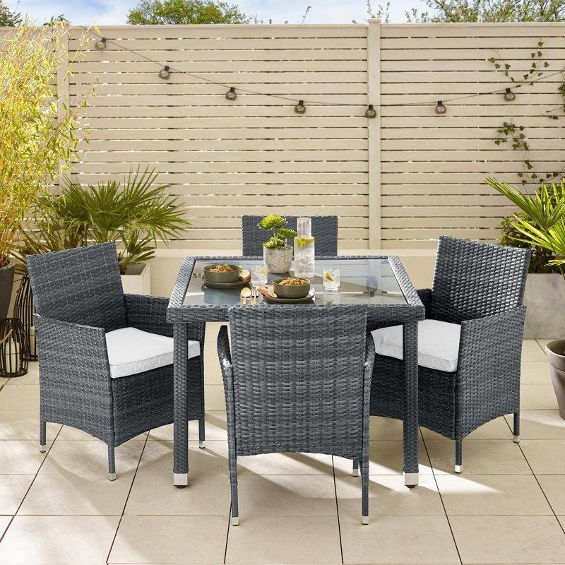 Gri PE Rattan ve Çelik Minderli 4 Kişilik Kare Bahçe Masa Takımı - 101x101 cm - 215990