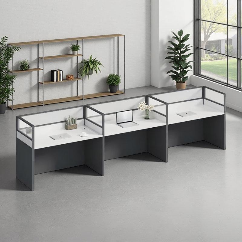 Gri ve Beyaz Alüminyum Çerçeveli Üç Kişilik Bölmeli Kablo Kanallı Ofis Masası - 176724