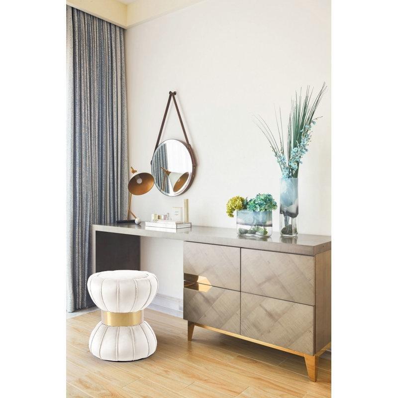 Krem Kadife Gold Bantlı Papyon Tasarım Makyaj Masası Pufu - 233868