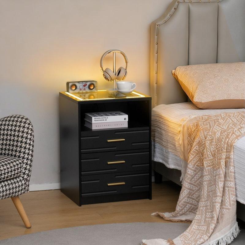 Siyah Cam Üst Yüzeyli LED Işıklı ve Şarj İstasyonlu 3 Çekmeceli Komodin - 222664