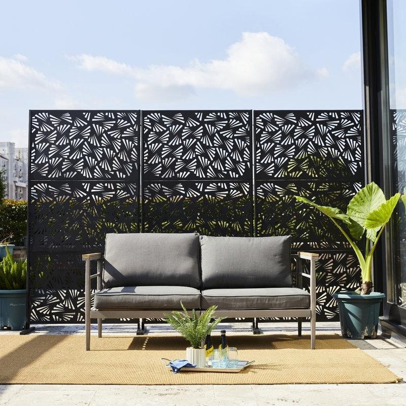 Siyah Galvanizli Çelik Geometrik Desenli Yükseltici Ayaklı Bahçe Paravanı - 182x93 cm - 172891