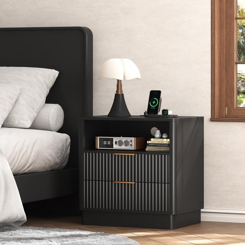 Siyah MDF Yivli LED Işıklı ve Prizli Komodin - 60x60 cm - 223439