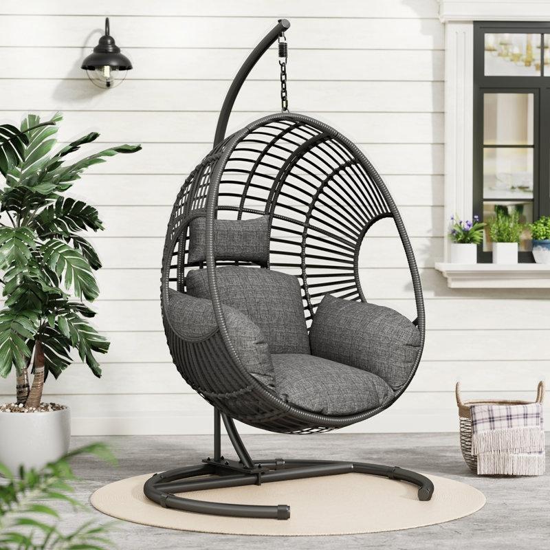 Siyah Metal Ayaklı ve Koyu Gri Minderli PE Rattan Tek Kişilik Balkon Salıncağı - 174137