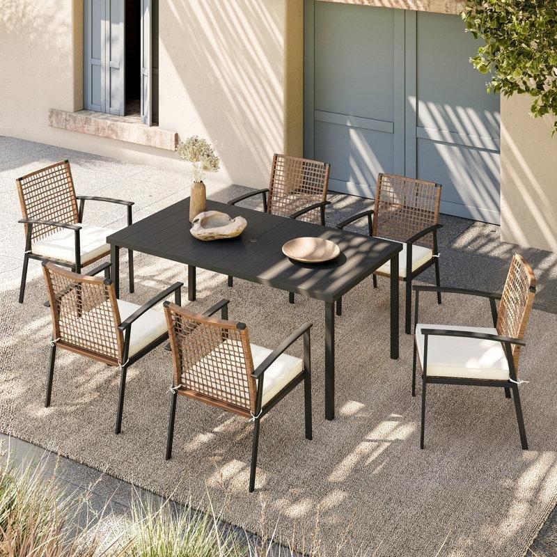 Siyah Metal ve Kahverengi Polietilen Rattan Minderli Şemsiye Delikli 6 Kişilik Bahçe Masa Takımı - 161x93 cm - 216447