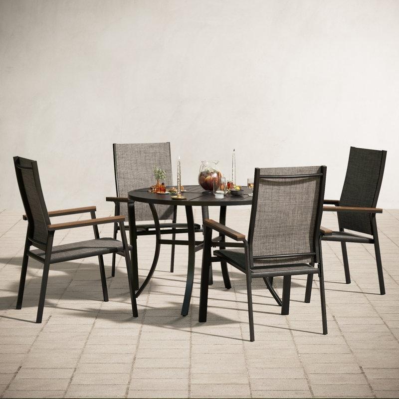 Siyah Metal Yuvarlak Şemsiye Delikli 4 Kişilik Bahçe Masa Takımı - 107 cm - 214960