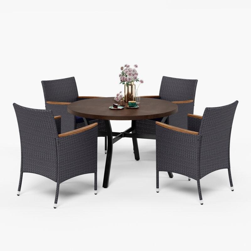 Siyah Rattan ve Kahverengi Çelik Şemsiye Delikli Minderli 4 Kişilik Bahçe Masa Takımı - 94 cm - 215685