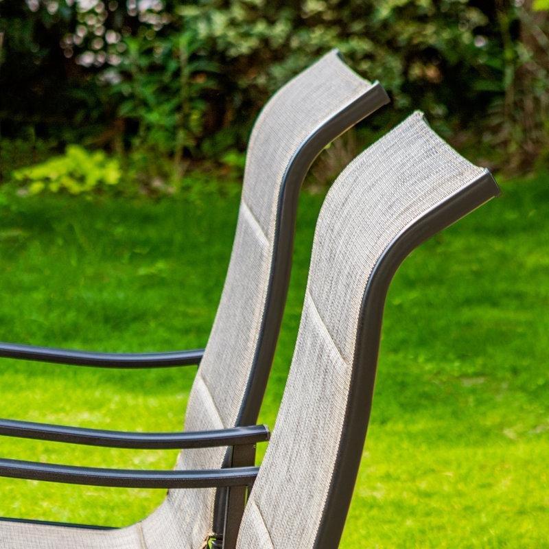 Siyah ve Kahverengi Metal Kare Şemsiye Delikli 8 Kişilik Bahçe Masa Takımı - 153x153 cm - 216107