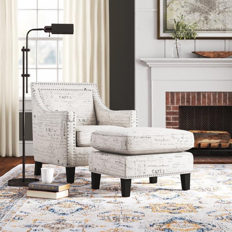 Yazı Desenli Ahşap Puflu Zımba Detaylı Tekli Koltuk - 205178