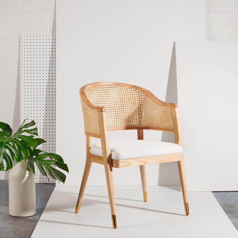 Ahşap Çerçeveli Pirinç Detaylı Kavisli Sırtlı Rattan Sandalye - 59x59x87 cm - 253226