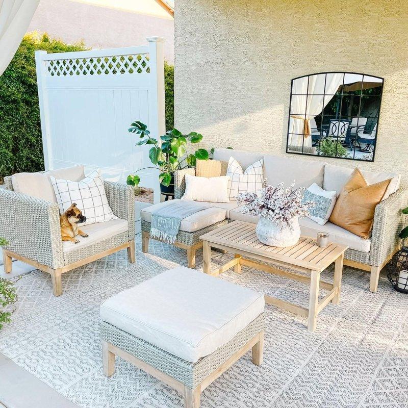 Bej Minderli Gri Rattan ve Akasya Ahşap 5 Parça Orta Sehpalı Bahçe Takımı - 274806