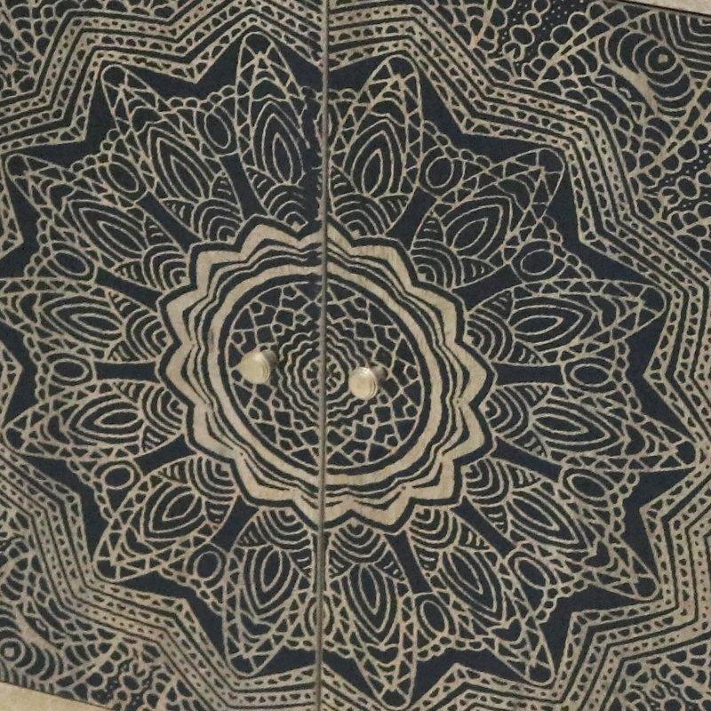 Doğal Masif Ahşap 3 Raflı Desenli Siyah Kızak Ayaklı Bohem Konsol - 87x41x72 cm - 325084